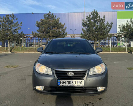 Серый Хендай Элантра, объемом двигателя 1.59 л и пробегом 203 тыс. км за 7100 $, фото 1 на Automoto.ua