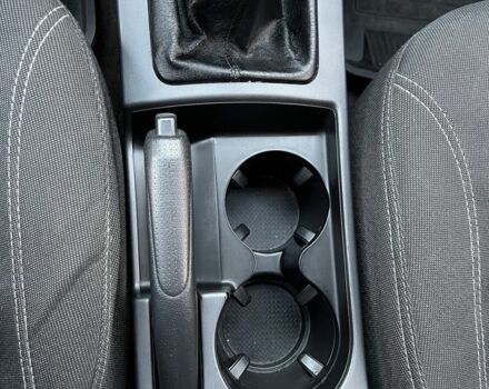 Сірий Хендай Елантра, об'ємом двигуна 1.6 л та пробігом 159 тис. км за 6250 $, фото 9 на Automoto.ua