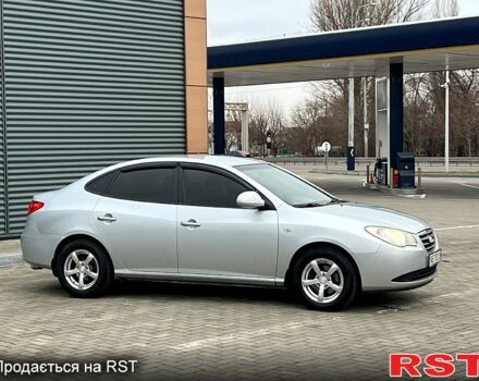 Сірий Хендай Елантра, об'ємом двигуна 1.6 л та пробігом 160 тис. км за 5900 $, фото 2 на Automoto.ua