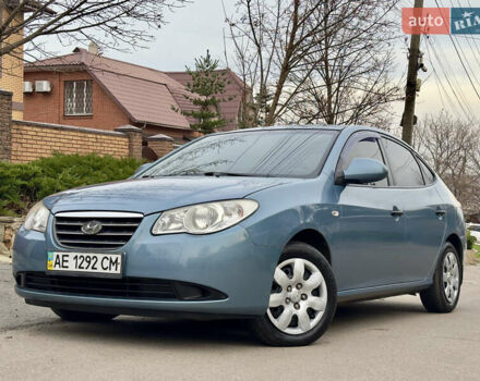 Серый Хендай Элантра, объемом двигателя 1.6 л и пробегом 168 тыс. км за 5500 $, фото 3 на Automoto.ua