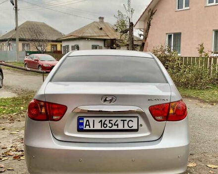 Сірий Хендай Елантра, об'ємом двигуна 1.59 л та пробігом 240 тис. км за 6350 $, фото 4 на Automoto.ua