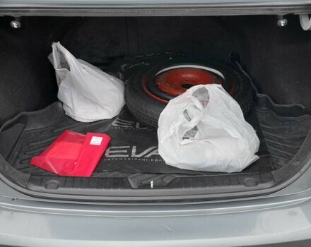 Серый Хендай Элантра, объемом двигателя 1.6 л и пробегом 162 тыс. км за 6700 $, фото 6 на Automoto.ua