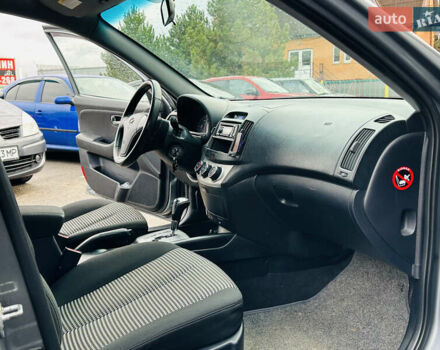 Серый Хендай Элантра, объемом двигателя 1.6 л и пробегом 198 тыс. км за 5999 $, фото 26 на Automoto.ua