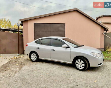 Сірий Хендай Елантра, об'ємом двигуна 1.59 л та пробігом 240 тис. км за 6350 $, фото 1 на Automoto.ua