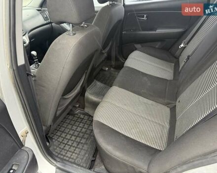 Серый Хендай Элантра, объемом двигателя 1.59 л и пробегом 220 тыс. км за 5400 $, фото 8 на Automoto.ua