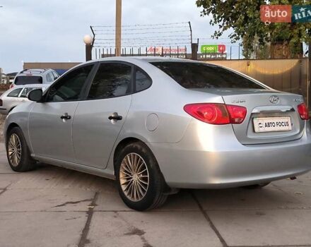 Сірий Хендай Елантра, об'ємом двигуна 1.59 л та пробігом 276 тис. км за 6590 $, фото 4 на Automoto.ua