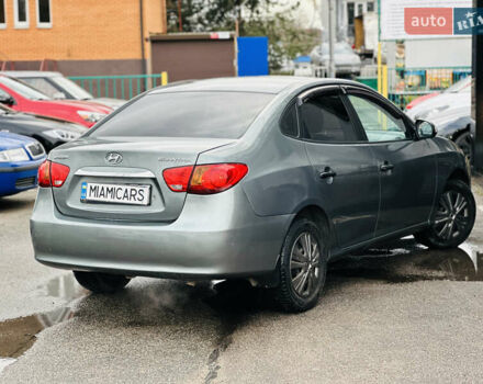 Серый Хендай Элантра, объемом двигателя 1.6 л и пробегом 198 тыс. км за 5999 $, фото 3 на Automoto.ua
