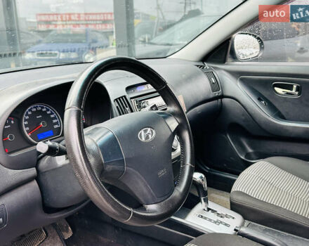 Серый Хендай Элантра, объемом двигателя 1.6 л и пробегом 198 тыс. км за 5999 $, фото 13 на Automoto.ua