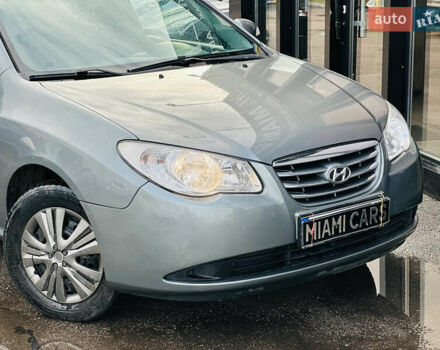Серый Хендай Элантра, объемом двигателя 1.6 л и пробегом 198 тыс. км за 5999 $, фото 7 на Automoto.ua