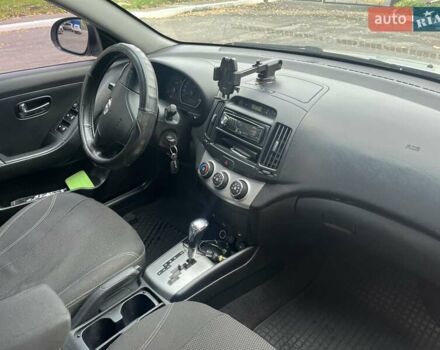 Хендай Элантра 2010 в Згуровке на Automoto.ua Серый Хендай Элантра, объемом двигателя 1.59 л и пробегом 265 тыс. км за 6400 $, фото 7 на Automoto.ua