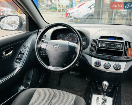 Серый Хендай Элантра, объемом двигателя 1.6 л и пробегом 198 тыс. км за 5999 $, фото 18 на Automoto.ua