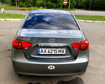 Серый Хендай Элантра, объемом двигателя 1.6 л и пробегом 200 тыс. км за 5900 $, фото 1 на Automoto.ua