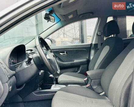 Серый Хендай Элантра, объемом двигателя 1.6 л и пробегом 198 тыс. км за 5999 $, фото 12 на Automoto.ua