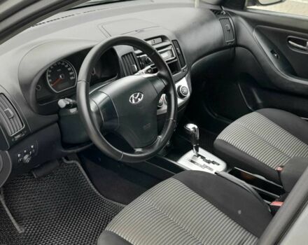 Серый Хендай Элантра, объемом двигателя 1.6 л и пробегом 162 тыс. км за 6700 $, фото 9 на Automoto.ua