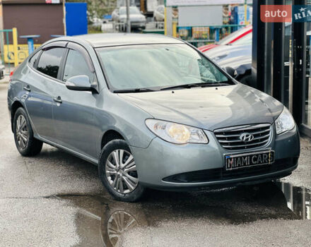Серый Хендай Элантра, объемом двигателя 1.6 л и пробегом 198 тыс. км за 5999 $, фото 6 на Automoto.ua