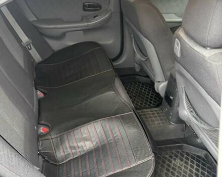 Серый Хендай Элантра, объемом двигателя 1.6 л и пробегом 243 тыс. км за 4500 $, фото 5 на Automoto.ua