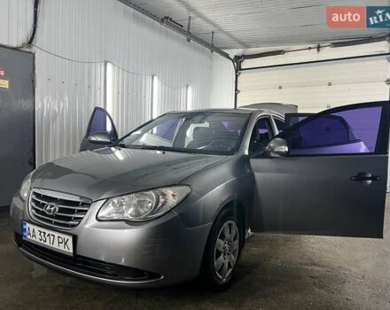 Серый Хендай Элантра, объемом двигателя 1.98 л и пробегом 185 тыс. км за 6100 $, фото 1 на Automoto.ua