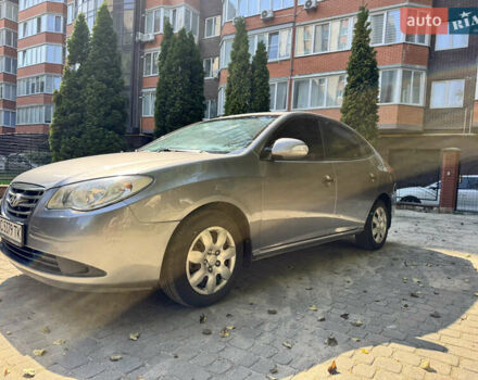Сірий Хендай Елантра, об'ємом двигуна 1.59 л та пробігом 197 тис. км за 5900 $, фото 2 на Automoto.ua