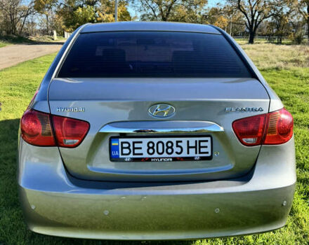 Серый Хендай Элантра, объемом двигателя 1.59 л и пробегом 247 тыс. км за 8600 $, фото 1 на Automoto.ua