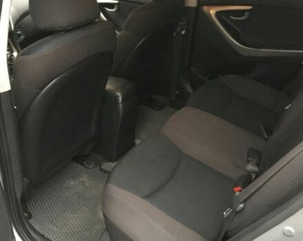 Серый Хендай Элантра, объемом двигателя 1.6 л и пробегом 234 тыс. км за 8300 $, фото 4 на Automoto.ua