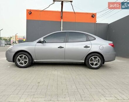 Серый Хендай Элантра, объемом двигателя 1.6 л и пробегом 242 тыс. км за 6400 $, фото 6 на Automoto.ua