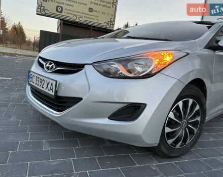 Сірий Хендай Елантра, об'ємом двигуна 1.59 л та пробігом 231 тис. км за 8700 $, фото 12 на Automoto.ua
