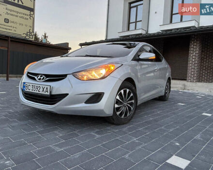 Сірий Хендай Елантра, об'ємом двигуна 1.59 л та пробігом 231 тис. км за 8700 $, фото 32 на Automoto.ua