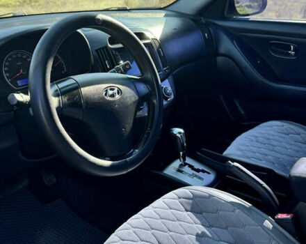 Серый Хендай Элантра, объемом двигателя 1.59 л и пробегом 247 тыс. км за 8600 $, фото 4 на Automoto.ua