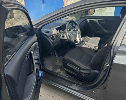 Серый Хендай Элантра, объемом двигателя 1.8 л и пробегом 204 тыс. км за 7900 $, фото 2 на Automoto.ua