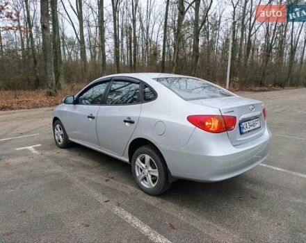 Серый Хендай Элантра, объемом двигателя 1.59 л и пробегом 213 тыс. км за 5800 $, фото 1 на Automoto.ua