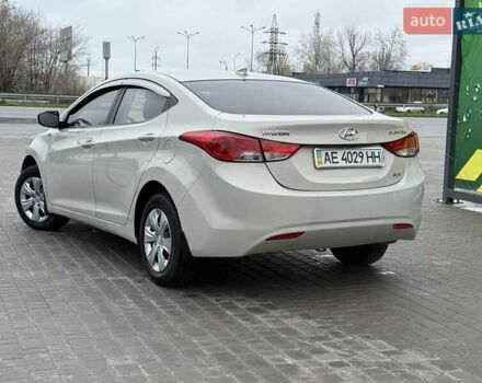 Серый Хендай Элантра, объемом двигателя 1.59 л и пробегом 138 тыс. км за 8800 $, фото 6 на Automoto.ua