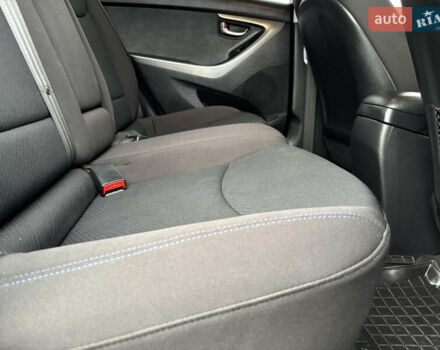 Сірий Хендай Елантра, об'ємом двигуна 1.59 л та пробігом 231 тис. км за 8700 $, фото 42 на Automoto.ua