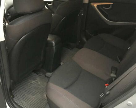 Серый Хендай Элантра, объемом двигателя 1.59 л и пробегом 234 тыс. км за 8300 $, фото 5 на Automoto.ua