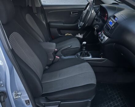 Серый Хендай Элантра, объемом двигателя 1.6 л и пробегом 144 тыс. км за 6000 $, фото 13 на Automoto.ua