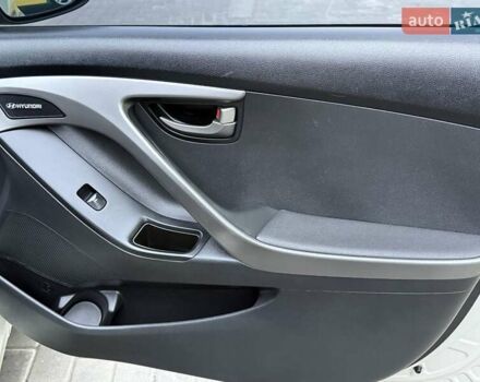 Серый Хендай Элантра, объемом двигателя 1.59 л и пробегом 138 тыс. км за 8800 $, фото 17 на Automoto.ua