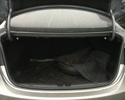 Серый Хендай Элантра, объемом двигателя 1.59 л и пробегом 234 тыс. км за 8300 $, фото 4 на Automoto.ua