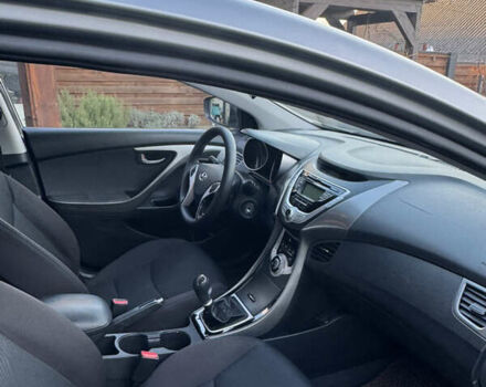 Серый Хендай Элантра, объемом двигателя 1.59 л и пробегом 238 тыс. км за 7800 $, фото 16 на Automoto.ua