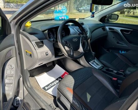 Сірий Хендай Елантра, об'ємом двигуна 1.8 л та пробігом 235 тис. км за 8990 $, фото 8 на Automoto.ua