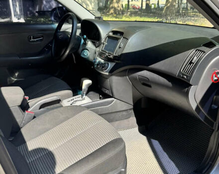 Сірий Хендай Елантра, об'ємом двигуна 1.59 л та пробігом 197 тис. км за 5900 $, фото 12 на Automoto.ua