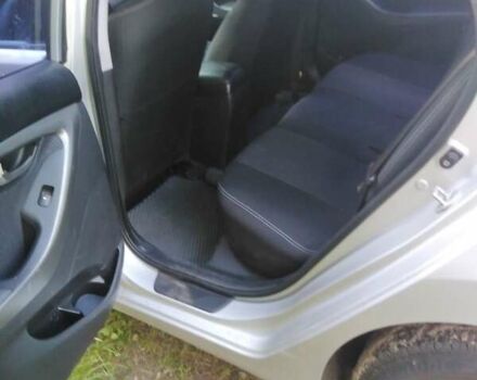 Серый Хендай Элантра, объемом двигателя 1.6 л и пробегом 197 тыс. км за 8500 $, фото 6 на Automoto.ua