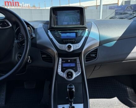 Сірий Хендай Елантра, об'ємом двигуна 1.6 л та пробігом 181 тис. км за 8900 $, фото 11 на Automoto.ua