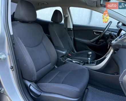 Хендай Элантра 2012 в Тернополе на Automoto.ua Серый Хендай Элантра, объемом двигателя 1.8 л и пробегом 168 тыс. км за 7500 $, фото 52 на Automoto.ua