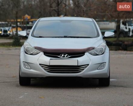 Сірий Хендай Елантра, об'ємом двигуна 1.59 л та пробігом 175 тис. км за 9200 $, фото 1 на Automoto.ua
