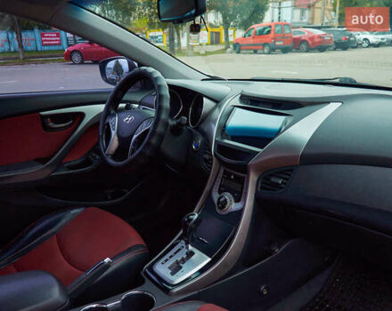 Сірий Хендай Елантра, об'ємом двигуна 1.59 л та пробігом 225 тис. км за 9500 $, фото 10 на Automoto.ua