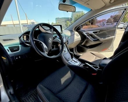 Сірий Хендай Елантра, об'ємом двигуна 1.6 л та пробігом 181 тис. км за 8900 $, фото 7 на Automoto.ua