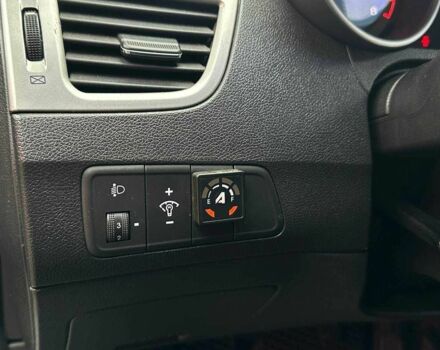 Сірий Хендай Елантра, об'ємом двигуна 0 л та пробігом 232 тис. км за 8290 $, фото 15 на Automoto.ua