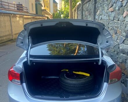 Серый Хендай Элантра, объемом двигателя 1.8 л и пробегом 230 тыс. км за 6800 $, фото 2 на Automoto.ua