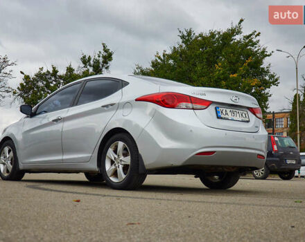 Сірий Хендай Елантра, об'ємом двигуна 1.59 л та пробігом 225 тис. км за 9500 $, фото 5 на Automoto.ua