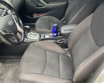 Хендай Элантра 2012 в Днепре (Днепропетровске) на Automoto.ua Серый Хендай Элантра, объемом двигателя 1.8 л и пробегом 194 тыс. км за 8300 $, фото 10 на Automoto.ua