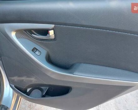 Сірий Хендай Елантра, об'ємом двигуна 1.8 л та пробігом 185 тис. км за 8900 $, фото 15 на Automoto.ua